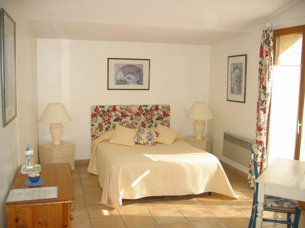 Bed and Breakfast La Pacha Saint-Montan Esterno foto